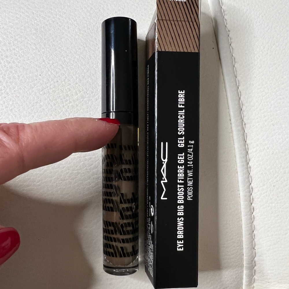 Mac eyebrow fiber gel Stylized